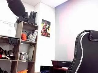 Masturbate to slutty escort Scarlettsen scarlettsen from CamSoda