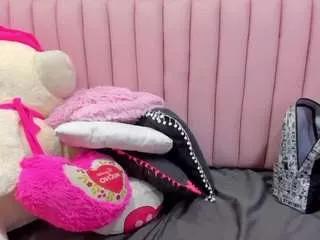 Explore Zoe-maria, she wants to masturbate for you zoe-maria from CamSoda