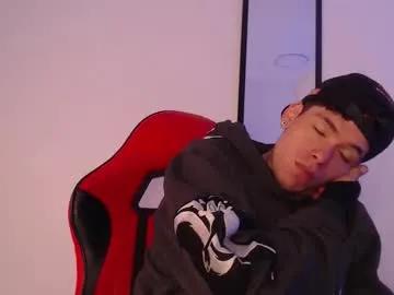 Sexy Anhonymus wants you to fuck his body now anhonymus from Chaturbate