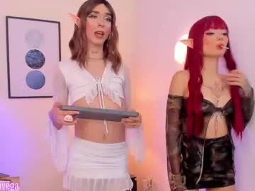 Try Arivega, zie wants to masturbate for you arivega from Chaturbate