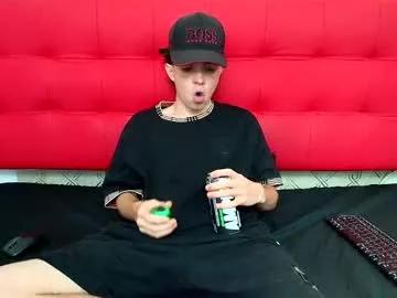 Cute Dia_fax18 wants you to fuck his body now dia_fax18 from Chaturbate