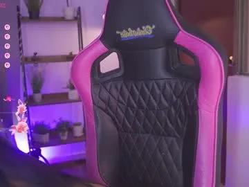 Discover sexy performer Hade_collinss hade_collinss from Chaturbate