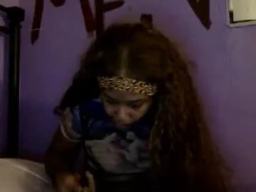 kinkykittee from Chaturbate