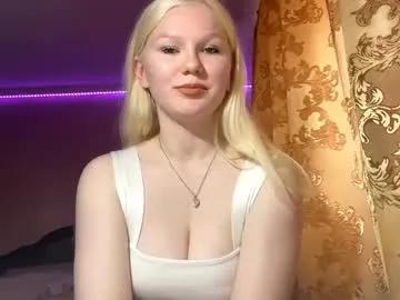 Try Chaturbate's Lindabreines lindabreines from Chaturbate