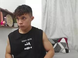 lucas_luxx from Flirt4Free