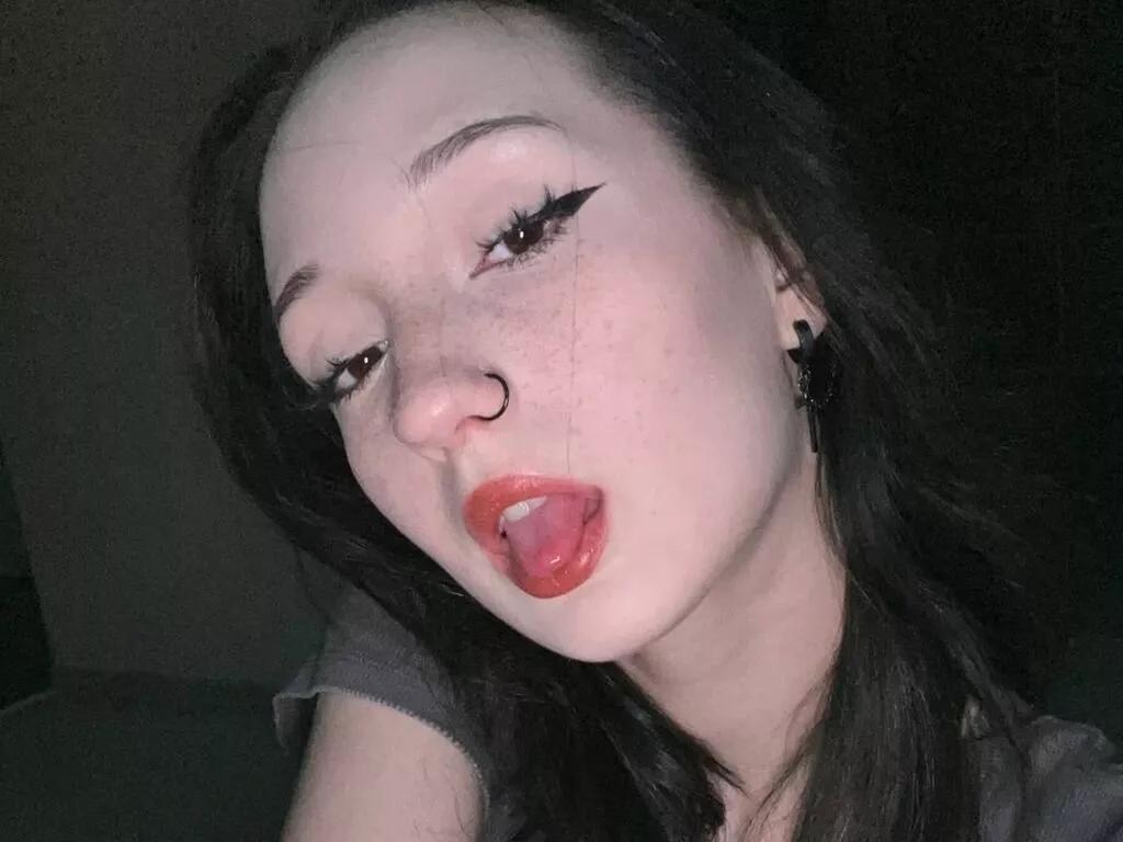 AccaBelow from LiveJasmin