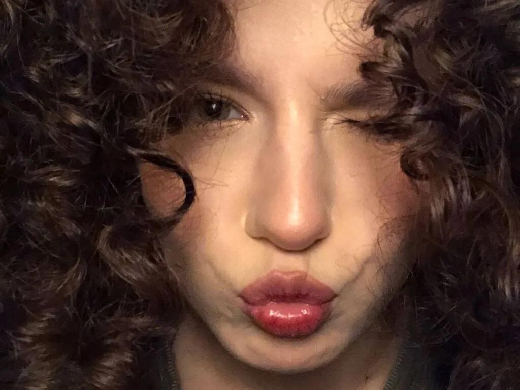 AlysaRoacho from LiveJasmin