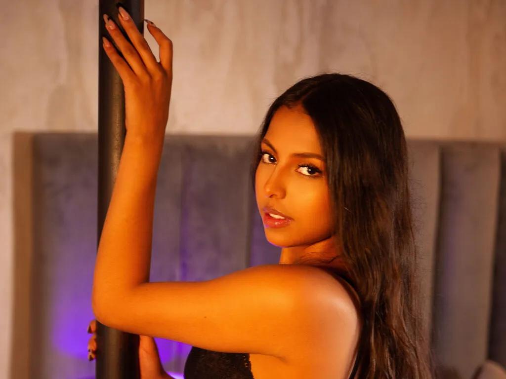 Naked BrissaScott wants you to fuck her body now BrissaScott from LiveJasmin