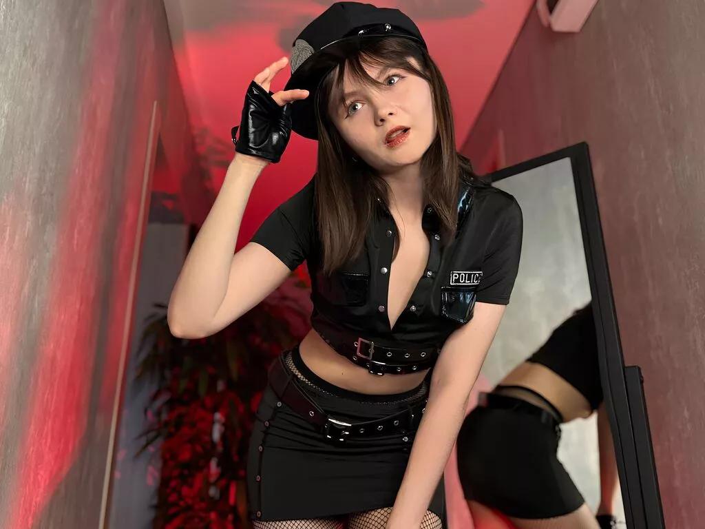Cute CirillaRiannon wants you to fuck her body now CirillaRiannon from LiveJasmin