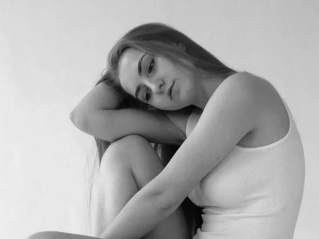 Explore 18 years old CwenGammell from LiveJasmin CwenGammell from LiveJasmin