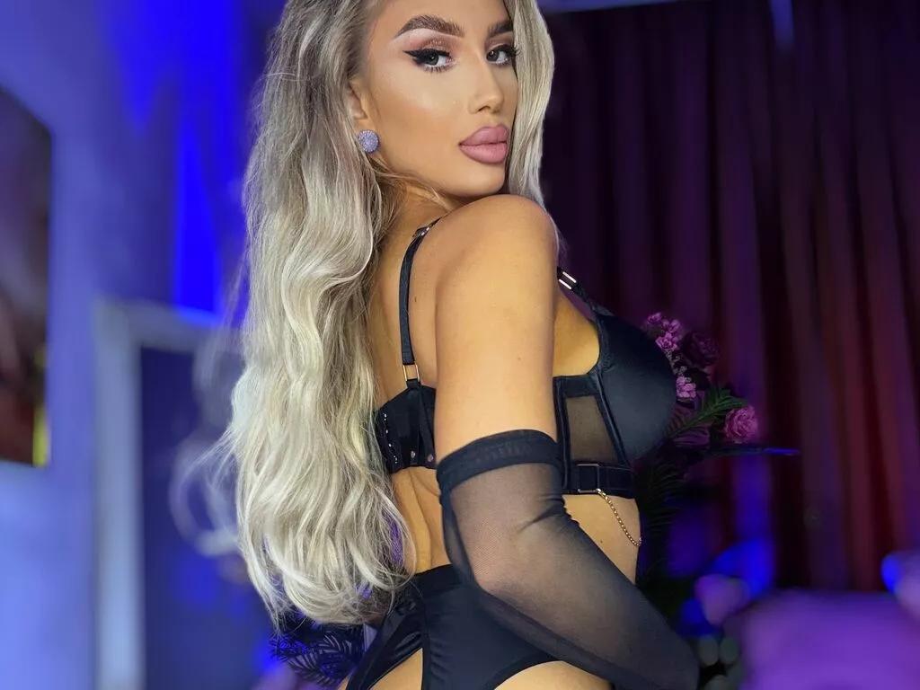 DalidaSelena from LiveJasmin