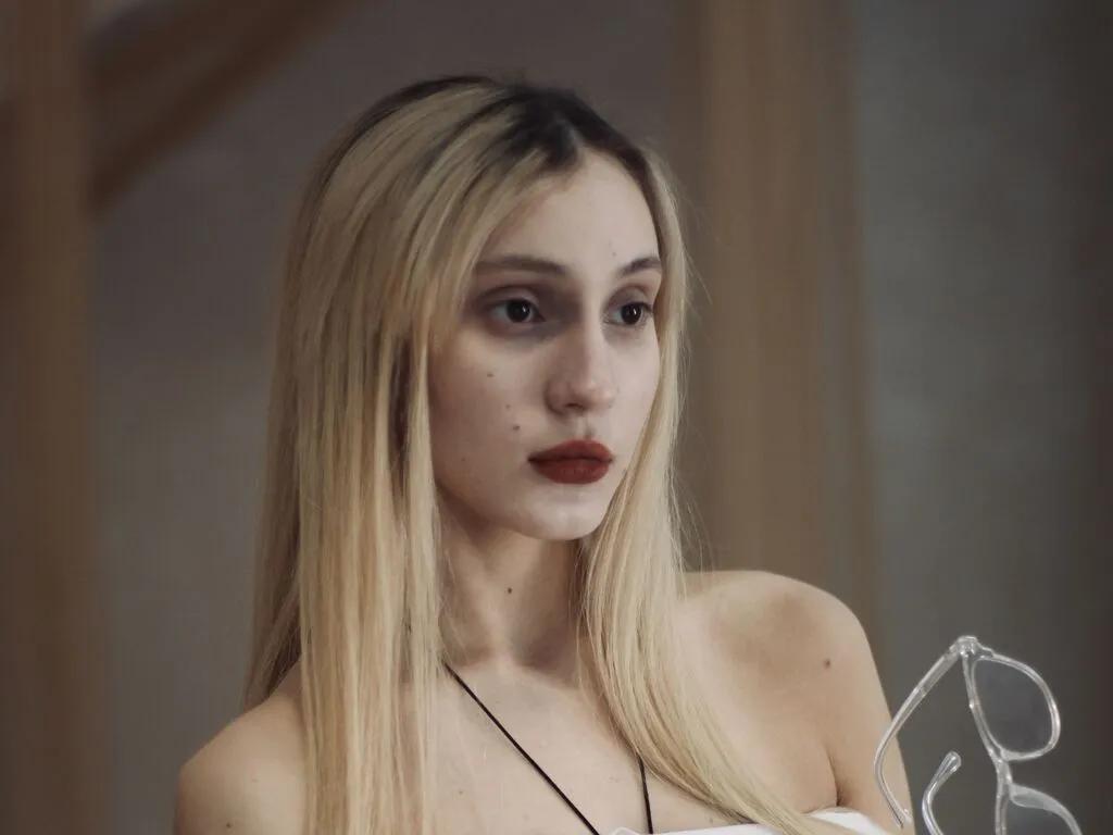 EllieFroster from LiveJasmin