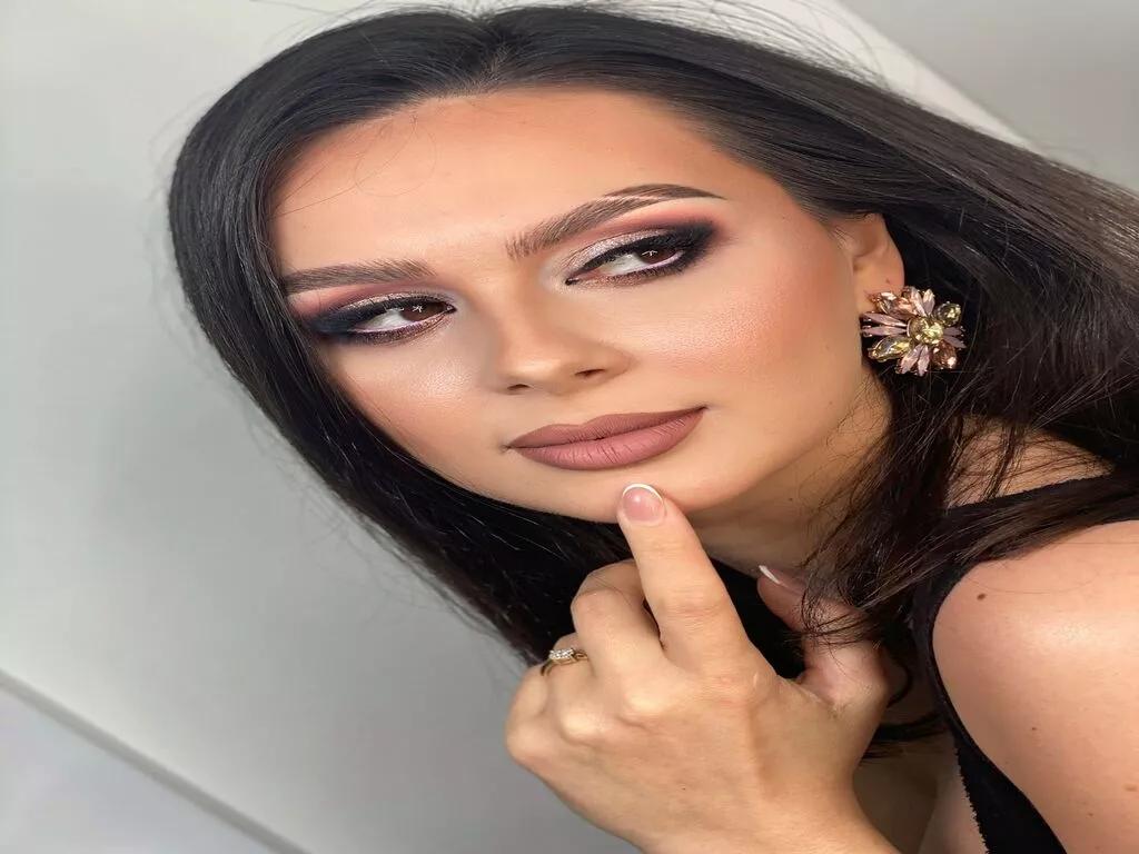 Discover EmilyPortec, she wants to masturbate for you EmilyPortec from LiveJasmin