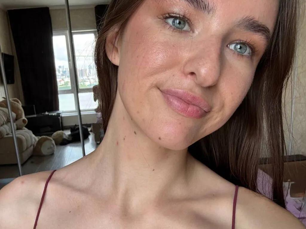 Explore LiveJasmin's GingerWareham GingerWareham from LiveJasmin