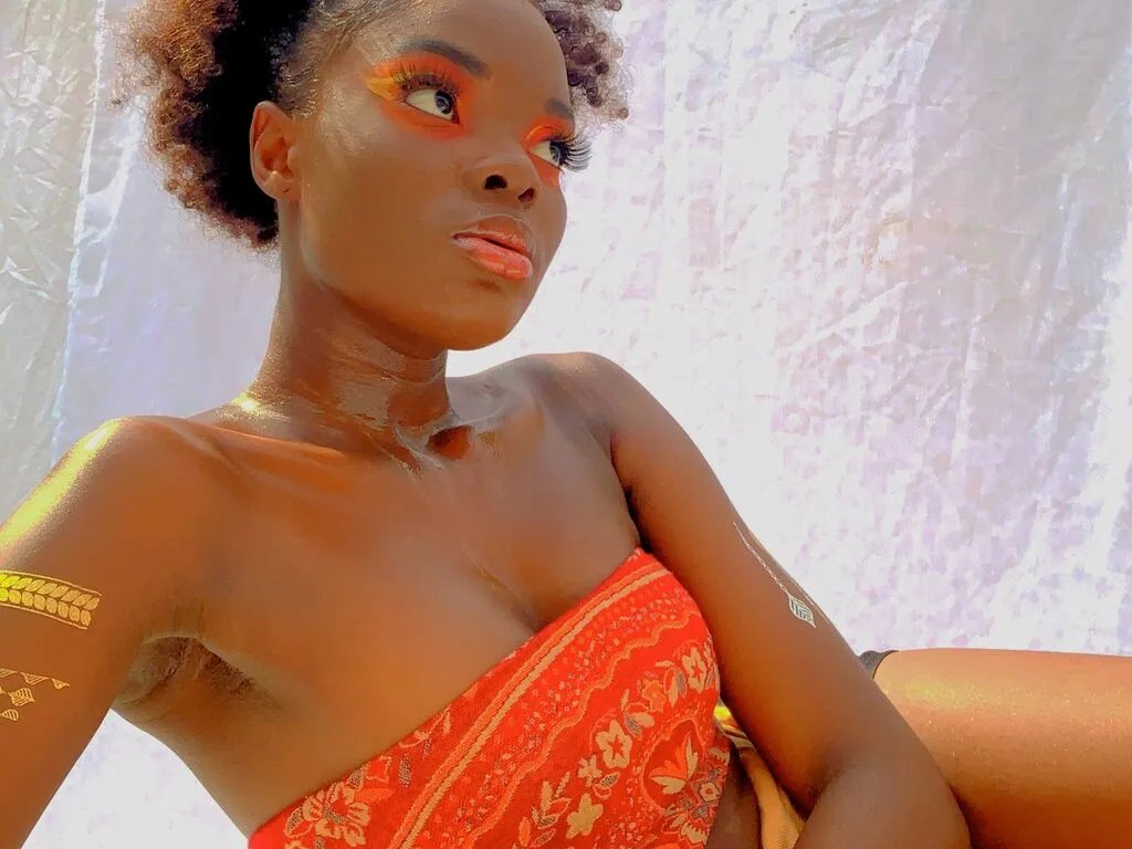 LioraVhoss from LiveJasmin