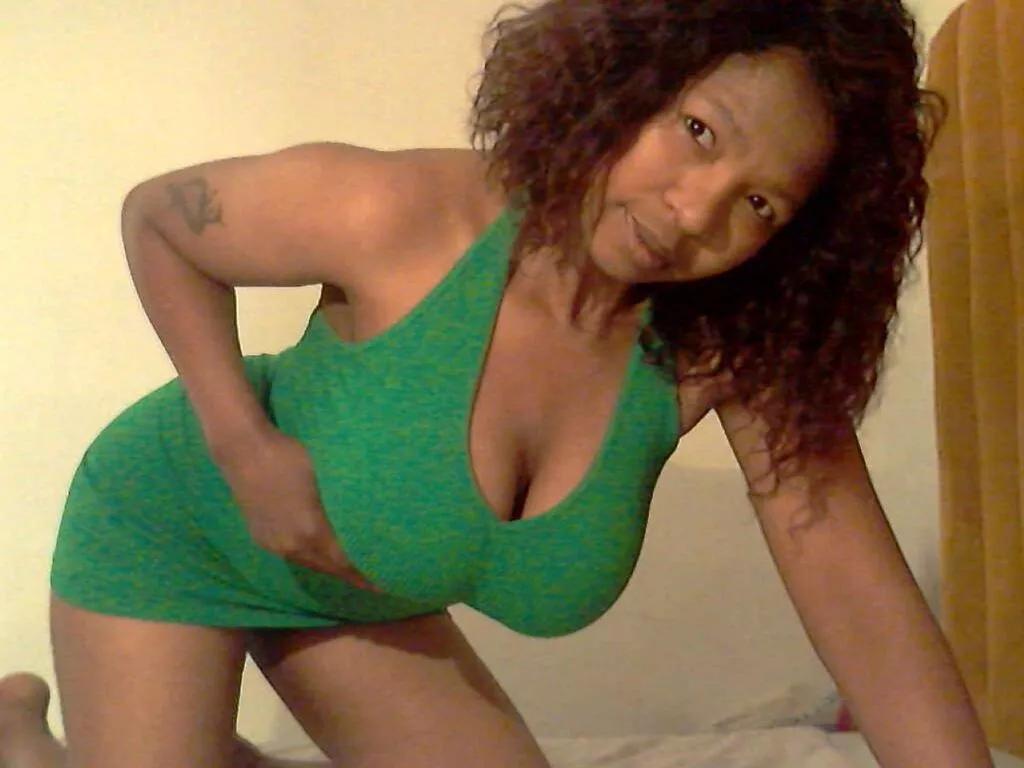 Discover 44 years old LuciaNana from LiveJasmin LuciaNana from LiveJasmin