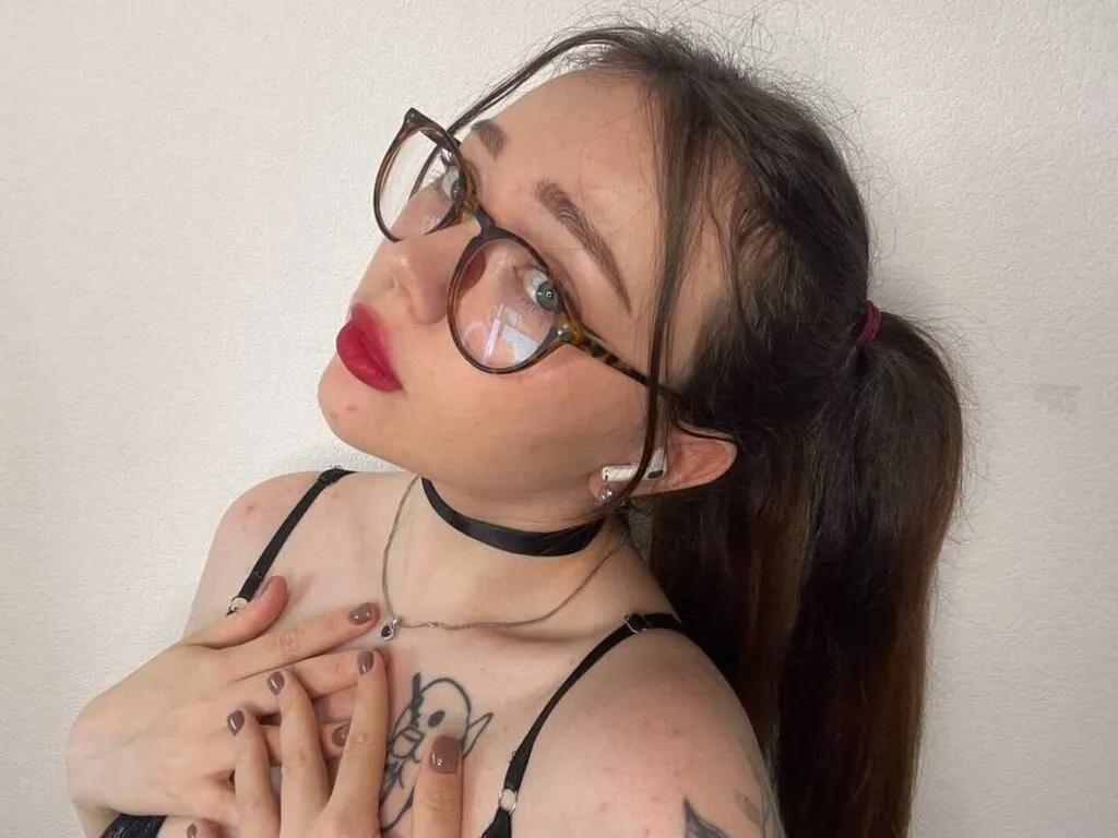 MilenaHailey from LiveJasmin