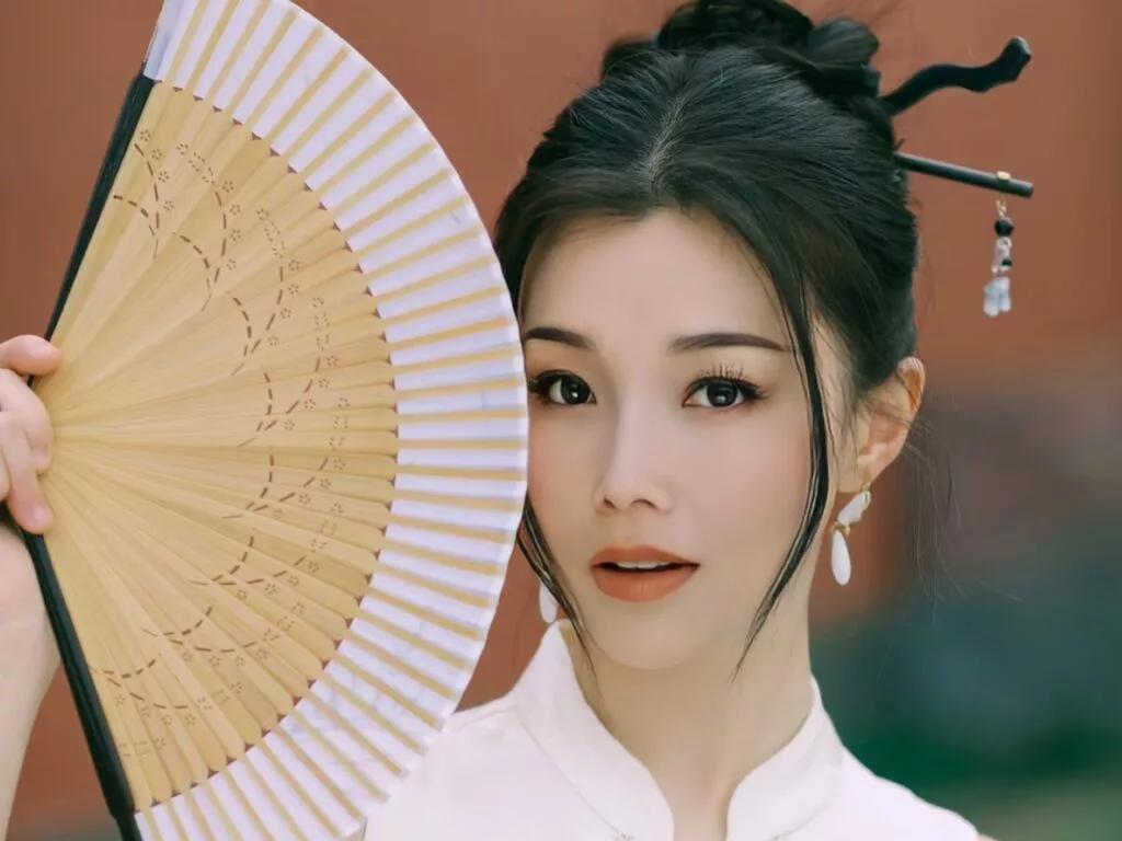 Try naked camslut Ximemg ximemg from LiveJasmin