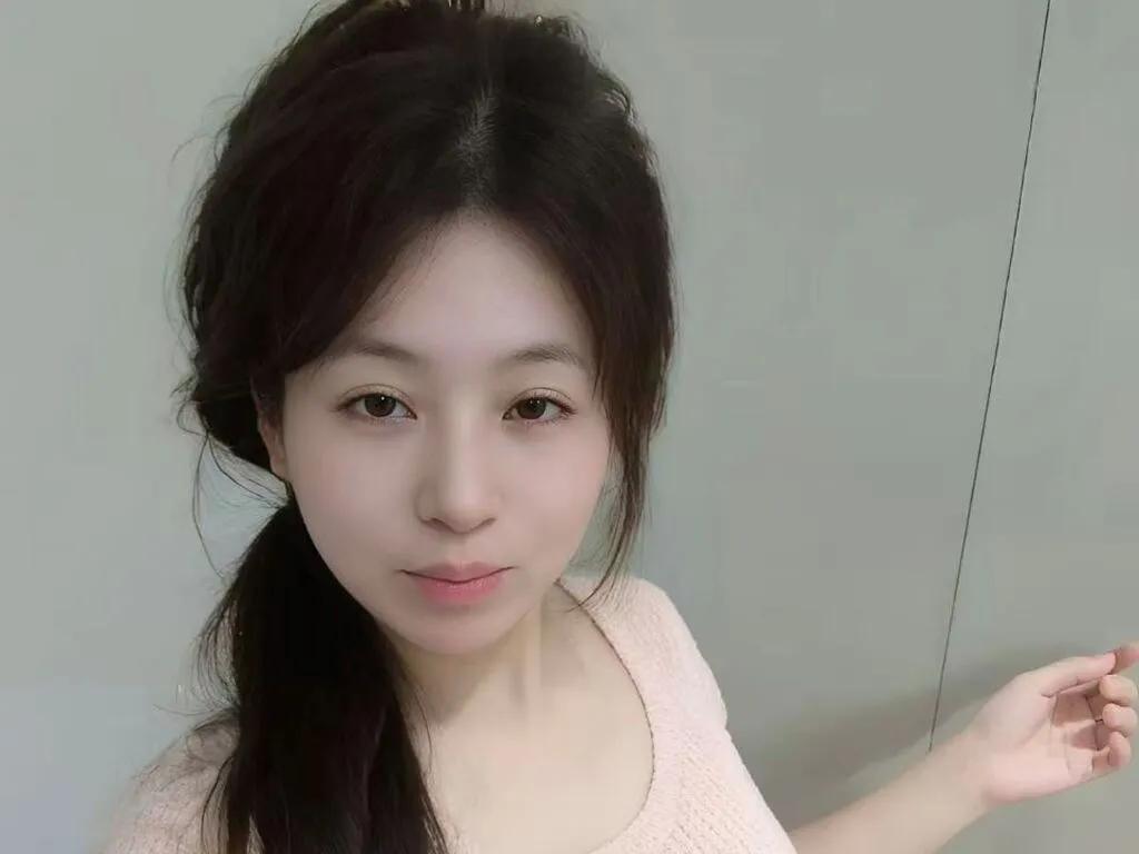 Masturbate to LiveJasmin's Yanran Yanran from LiveJasmin