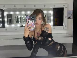 JuneEvanss from Streamate