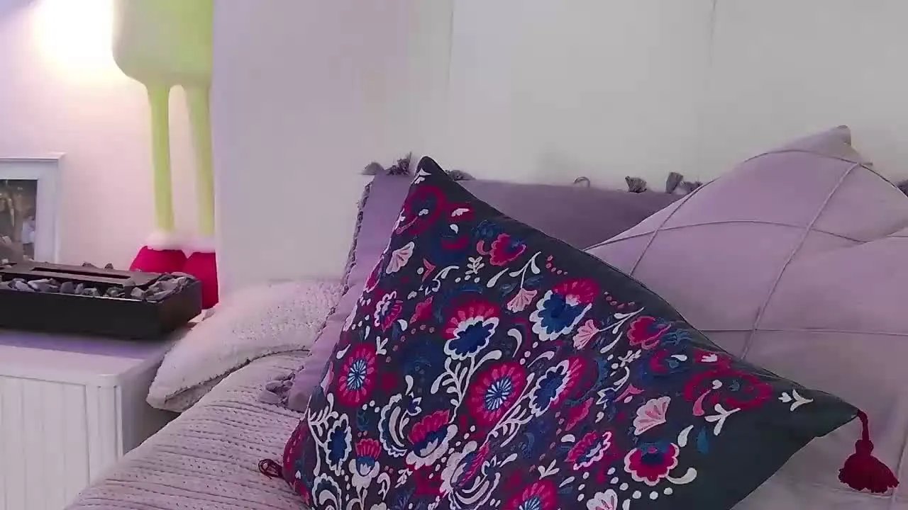 Offline abby509 on Streamray