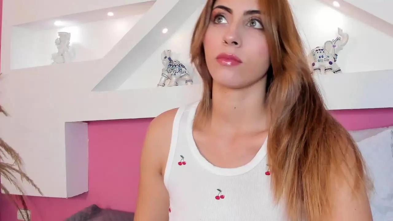 LucieBrown from Streamray