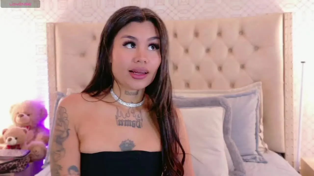 SaraWalker from Streamray