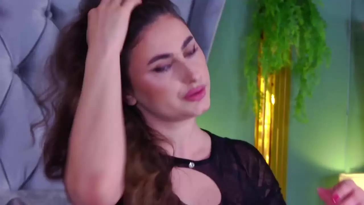 Explore SierraRain, she wants to masturbate for you SierraRain from Streamray