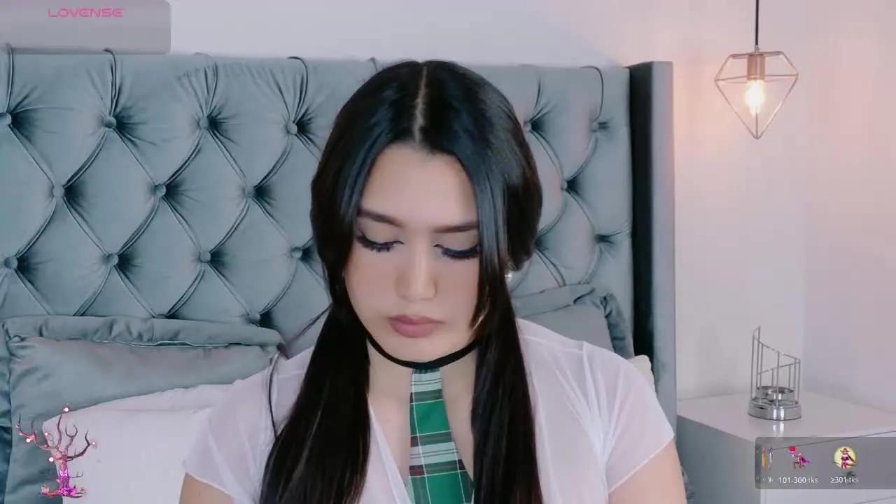 Cute ValeriaGates wants you to fuck her body now ValeriaGates from Streamray