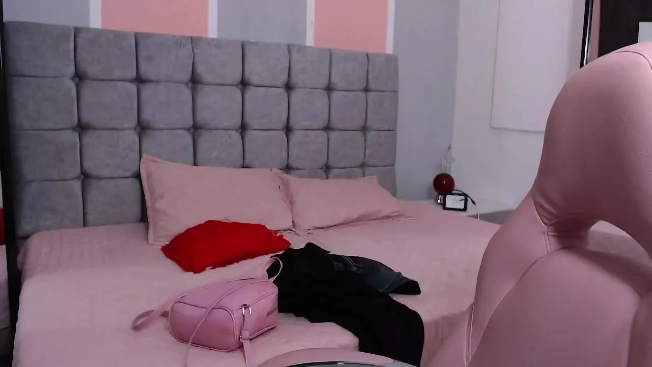 ZaraMartines on Streamray