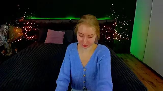 Alina_Blonde from StripChat