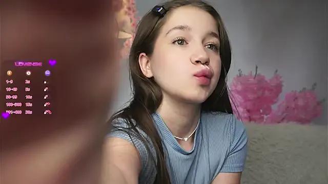 Naked AmiLewis from StripChat AmiLewis from StripChat