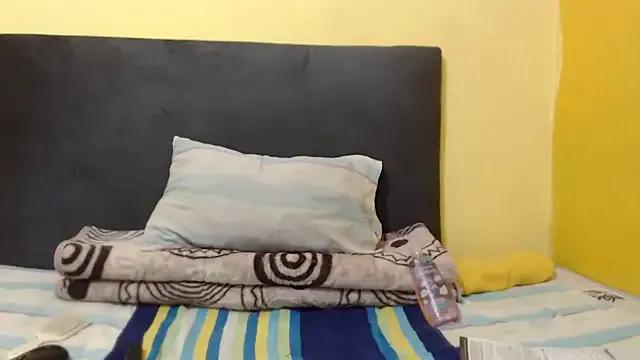 ChubbyBitch26 from StripChat