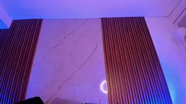 Naked Emiilycollins wants you to fuck her body now Emiilycollins from StripChat