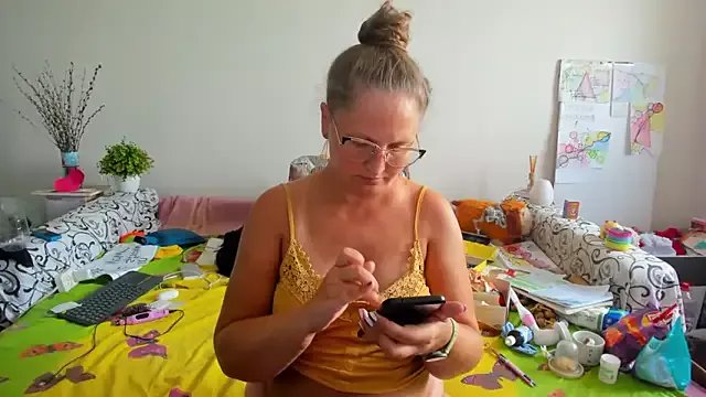 Freechat IamYourNarcotic on StripChat