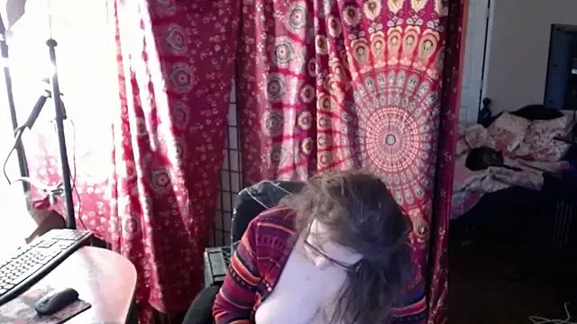 Ireallysquirt from StripChat