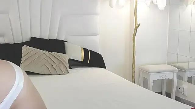 Discover StripChat's JennaClover JennaClover from StripChat