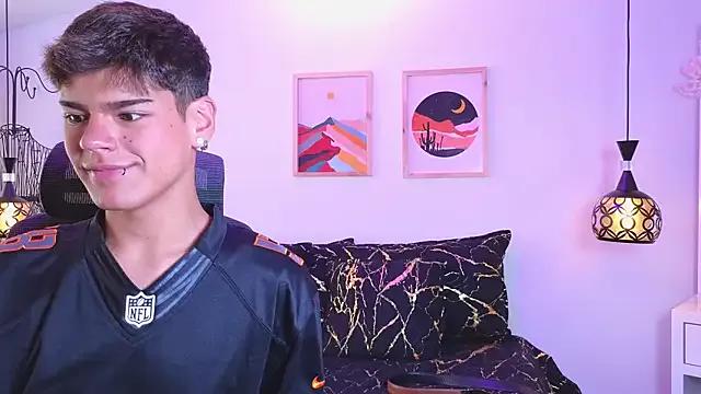 kevienmiet from StripChat