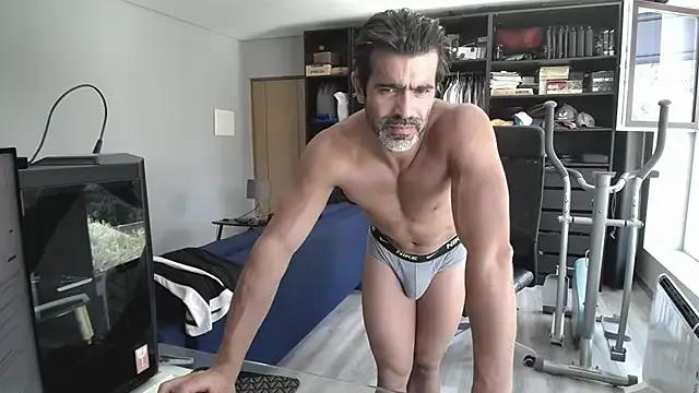 latinoo23bom from StripChat