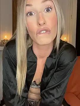 lola_tentatiion from StripChat