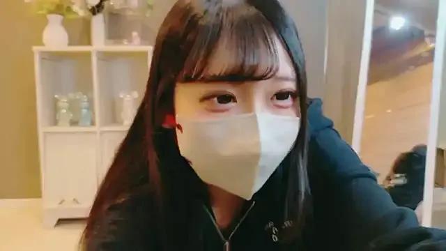 Mero_love_ch from StripChat