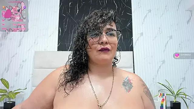 Reginavegaa from StripChat