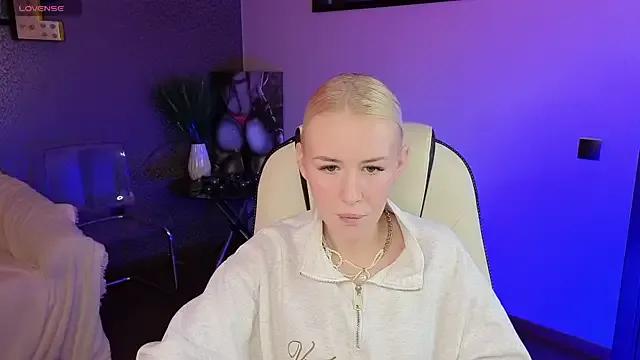 Selenatrend from StripChat