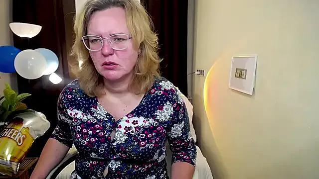 Try naked model VestaWoody VestaWoody from StripChat